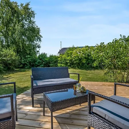 Leeve - 1-3km From The Sea By Interhome *