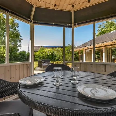 Leeve - 1-3km From The Sea By Interhome *